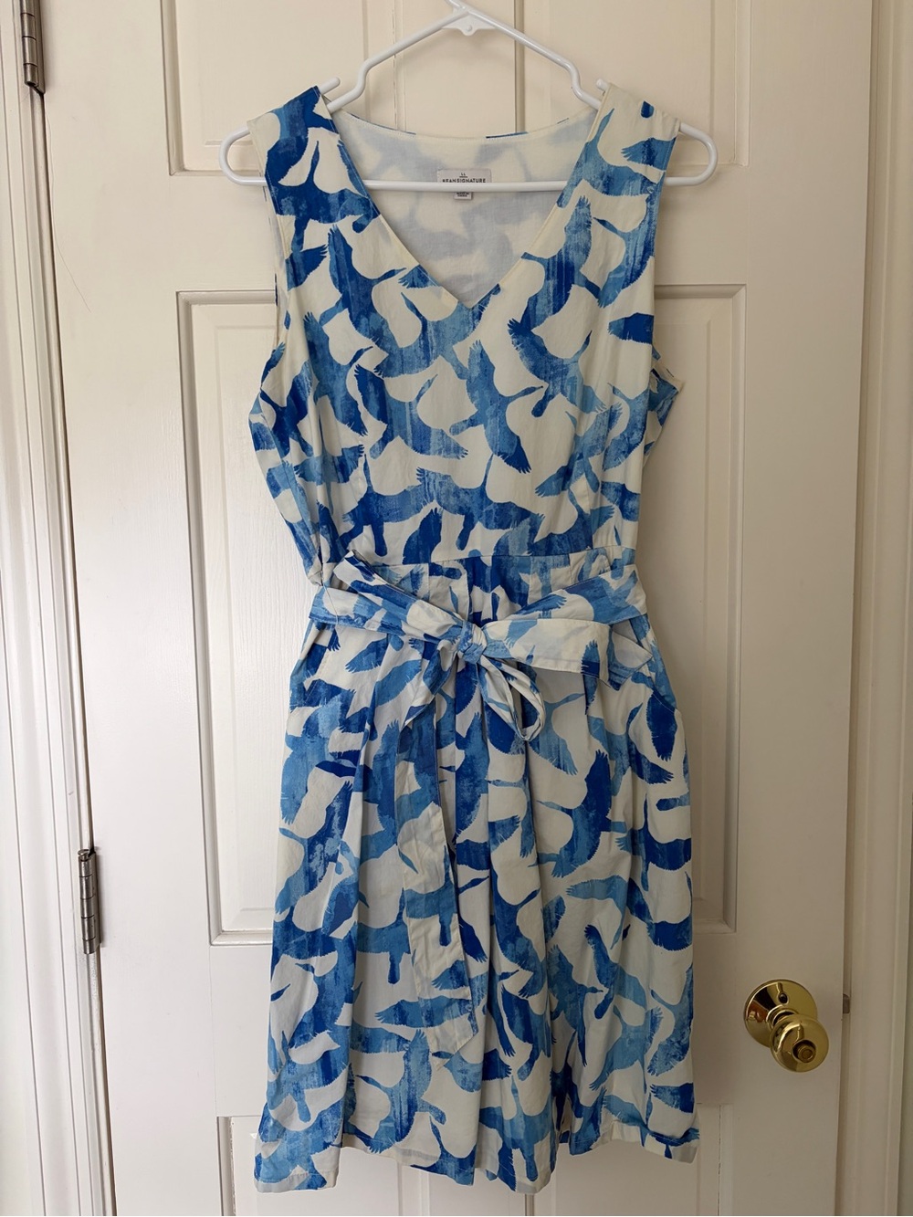 Signature White and Blue V-Neck Midi Dress with Waist Tie